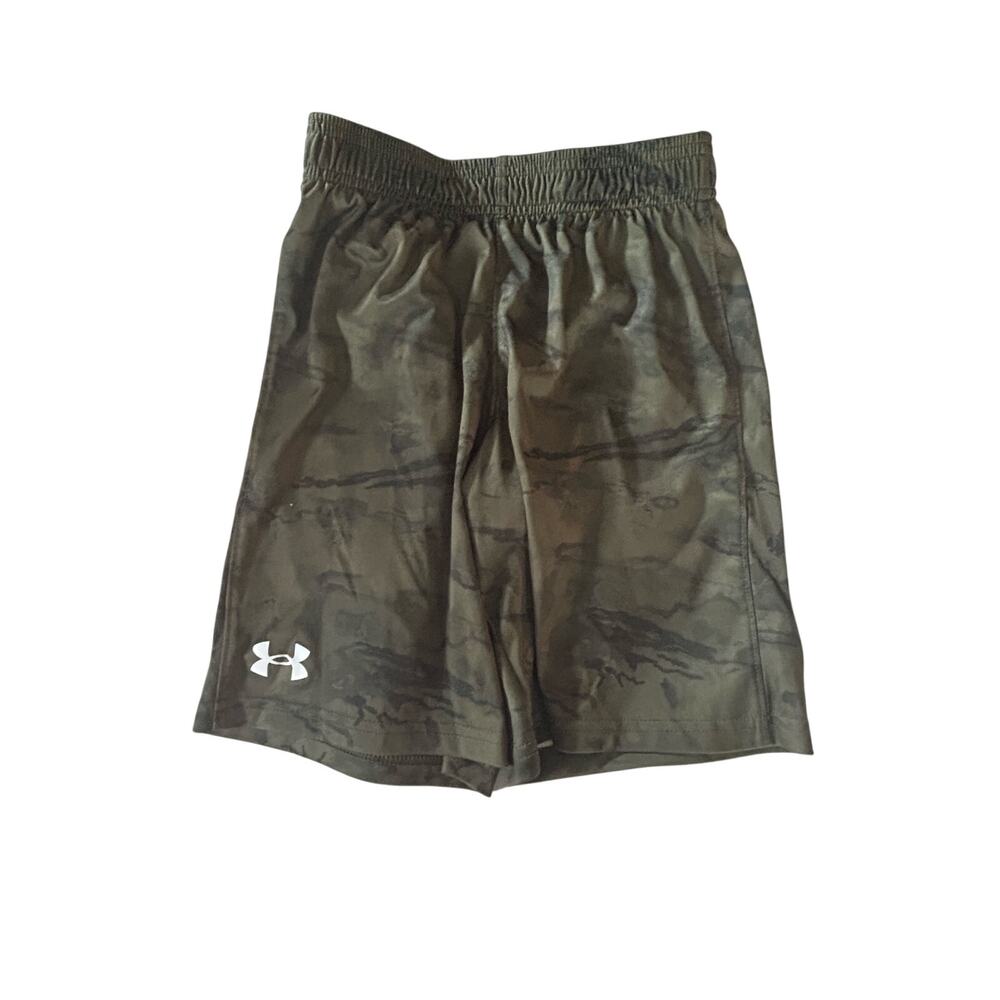 Under armour camo green shorts size small